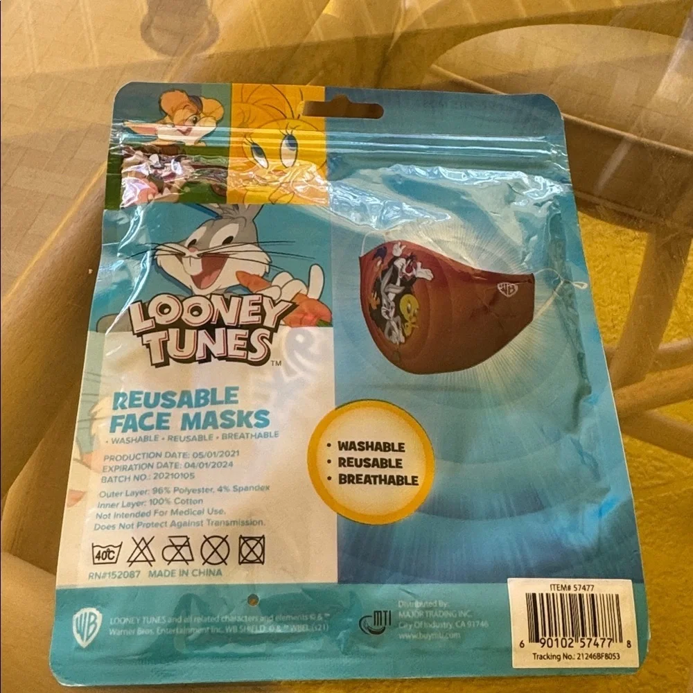 Looney Tunes WB Tazmanian Devil Face Mask Reusable Washable NWT